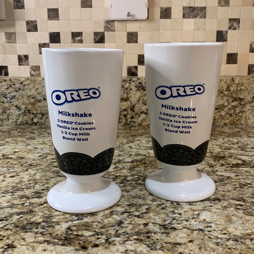 Oreo milkshake set of two mugs.